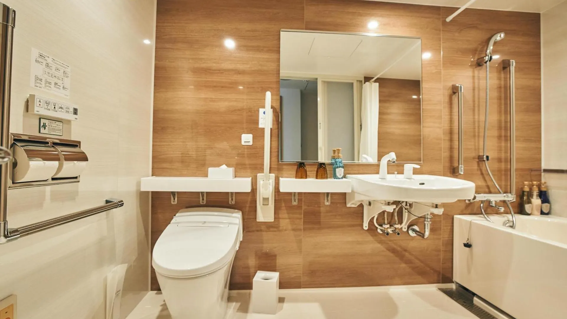 ***  Hotel Traveltine Kyoto Kiyamachi Japonsko